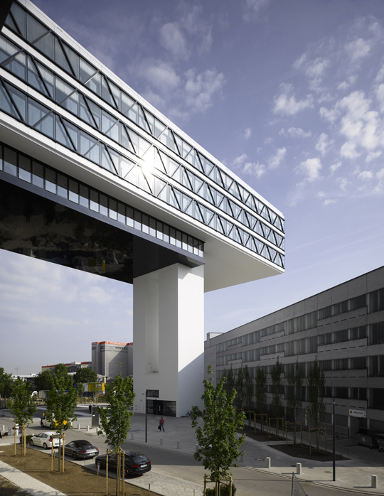 Medienbrücke in München