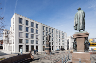 SchP_fassade zum schloss