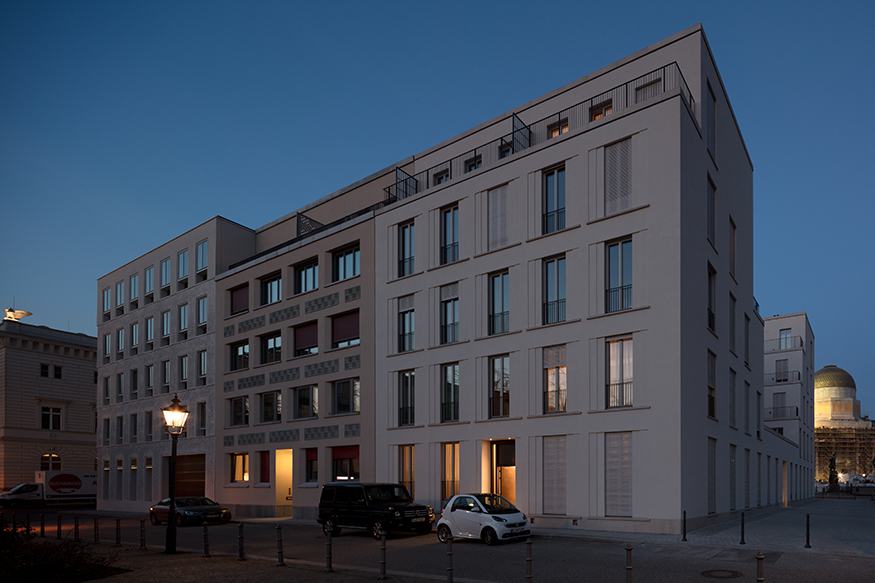SchP_fassade bei nacht schräg