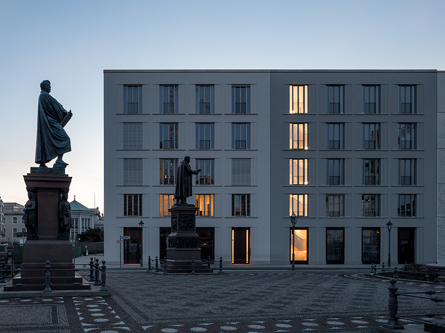 SchP_fassade bei nacht frontal